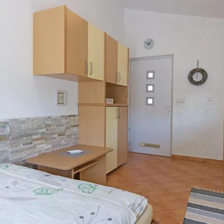 Three-bedroom Betiga With A Fireplace 02