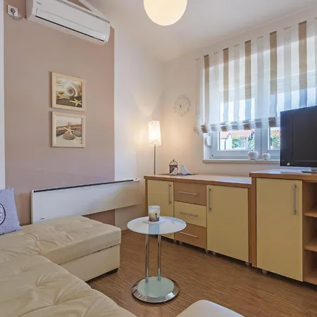 Feriehus Three-bedroom Betiga With A Fireplace 02