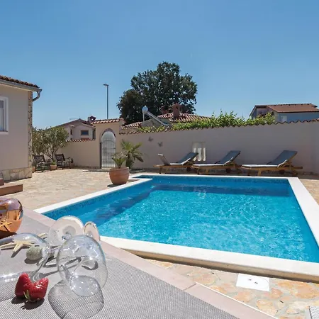 Holiday home Gorgeous In Betiga With Wifi Barbariga
