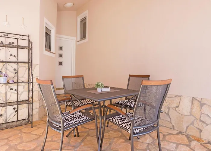 Three-bedroom Betiga With A Fireplace 02 *