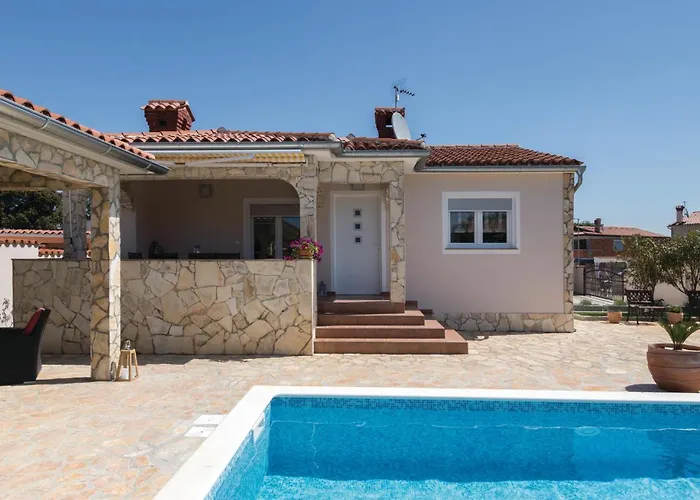 Three-bedroom Betiga With A Fireplace 02 Semesterbostad Barbariga